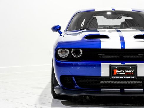 Used 2019 Dodge Challenger SRT Hellcat Redeye image 33