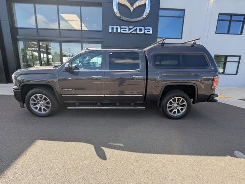 Used 2016 GMC Sierra 1500 Denali w/ Enhanced Driver Alert Package AWD/4WD image 3