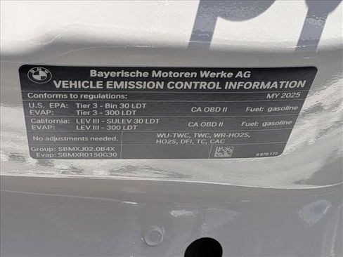 Used 2025 BMW X4 xDrive30i w/ Premium Package image 17