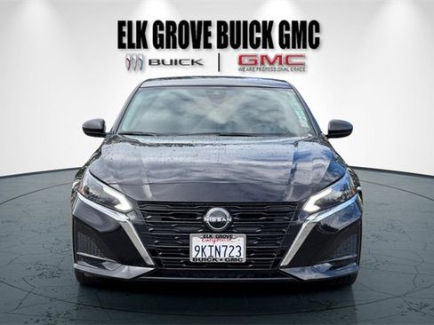 Used 2024 Nissan Altima 2.5 SV image 9