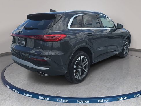 Certified 2025 Audi Q5 Premium w/ Convenience Package AWD/4WD image 5