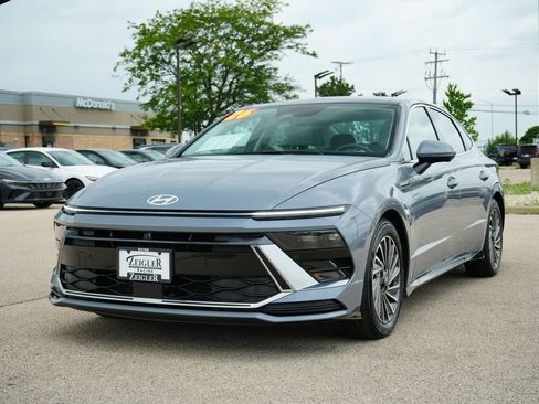 Certified 2026 Hyundai Sonata Limited FWD image 3