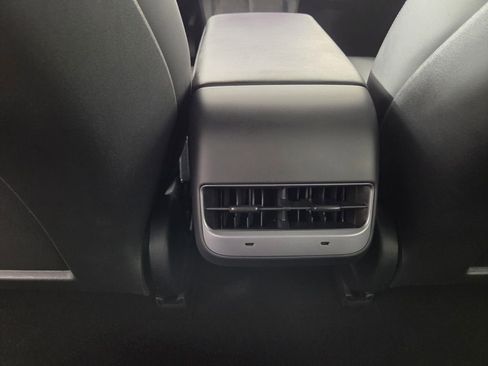Used 2023 Tesla Model 3 Standard Range image 22