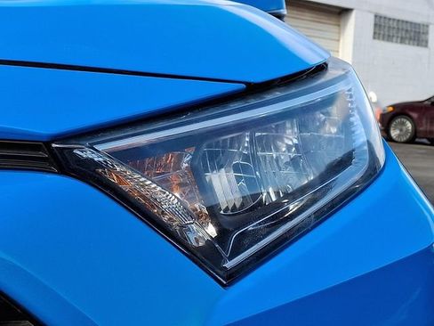 Used 2019 Toyota RAV4 XLE w/ All Weather Liner Package image 9