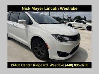 Used 2019 Chrysler Pacifica Limited w/ S Appearance Package FWD video 1