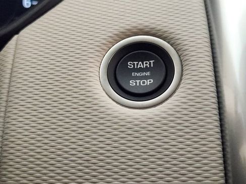 New 2026 Land Rover Discovery Limited Edition image 18