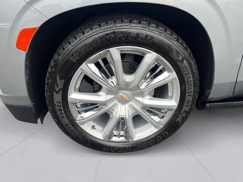 Used 2023 Chevrolet Tahoe High Country AWD/4WD image 9