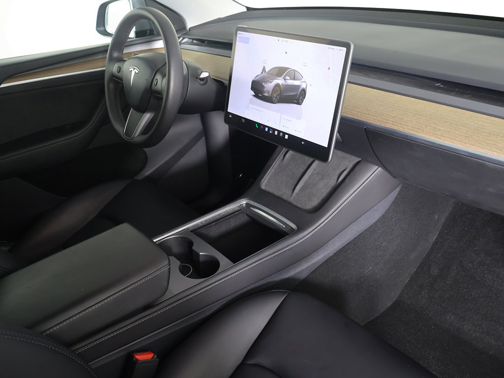 Used 2025 Tesla Model Y Long Range AWD/4WD image 29