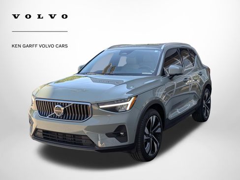 Used 2023 Volvo XC40 B5 Ultimate w/ Protection Package Premier AWD/4WD image 7