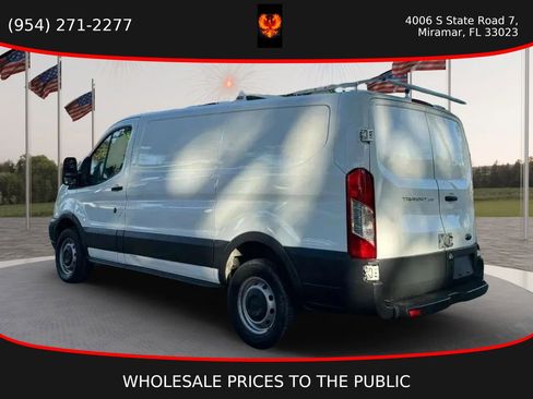 Used 2017 Ford Transit 250 130 Low Roof RWD image 4