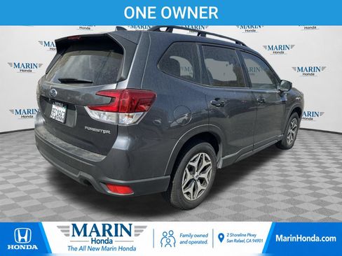 Used 2023 Subaru Forester Premium AWD/4WD image 3