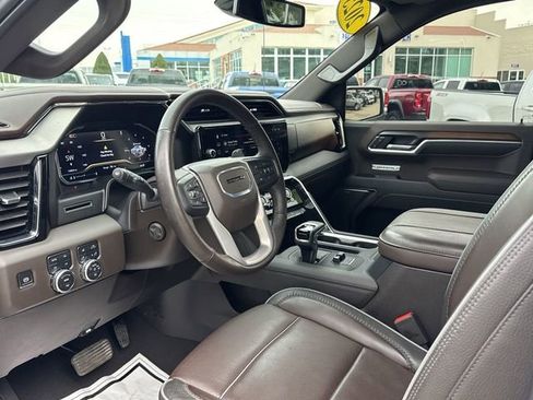 Used 2025 GMC Sierra 1500 Denali AWD/4WD image 11