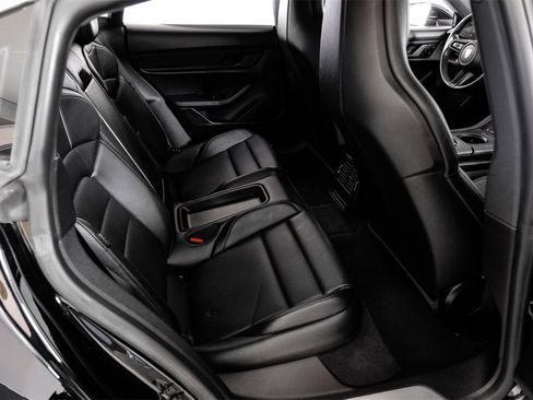 Used 2020 Porsche Taycan 4S image 37