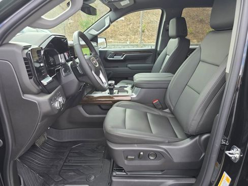 New 2026 GMC Sierra 1500 Elevation w/ Elevation Premium Package AWD/4WD image 4