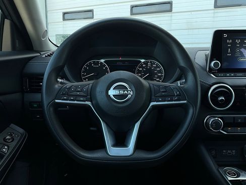 Used 2024 Nissan Sentra SV image 30