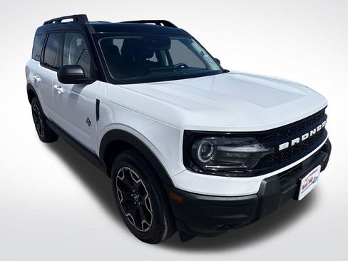 Used 2025 Ford Bronco Sport Outer Banks image 7