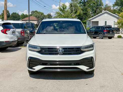Used 2022 Volkswagen Tiguan SE R-Line AWD/4WD image 4