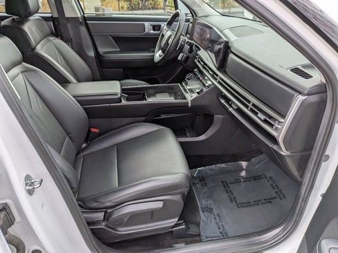 Used 2025 Hyundai Santa Fe SEL AWD/4WD image 5