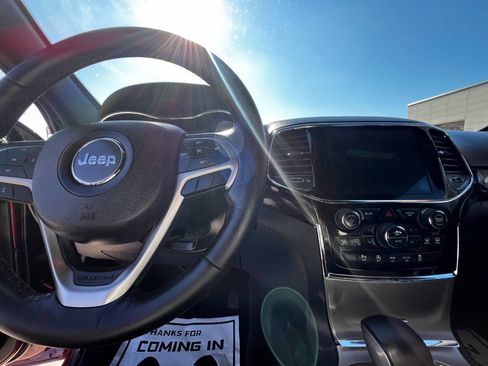 Used 2019 Jeep Grand Cherokee Altitude image 8
