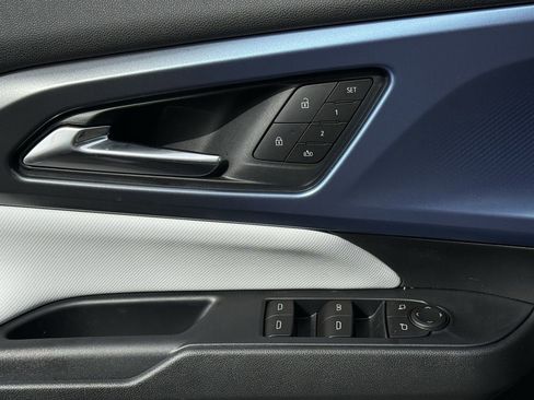 New 2026 Chevrolet Equinox EV LT image 20