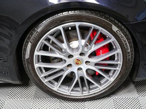 Used 2023 Porsche Panamera 4S w/ Premium Package image 39
