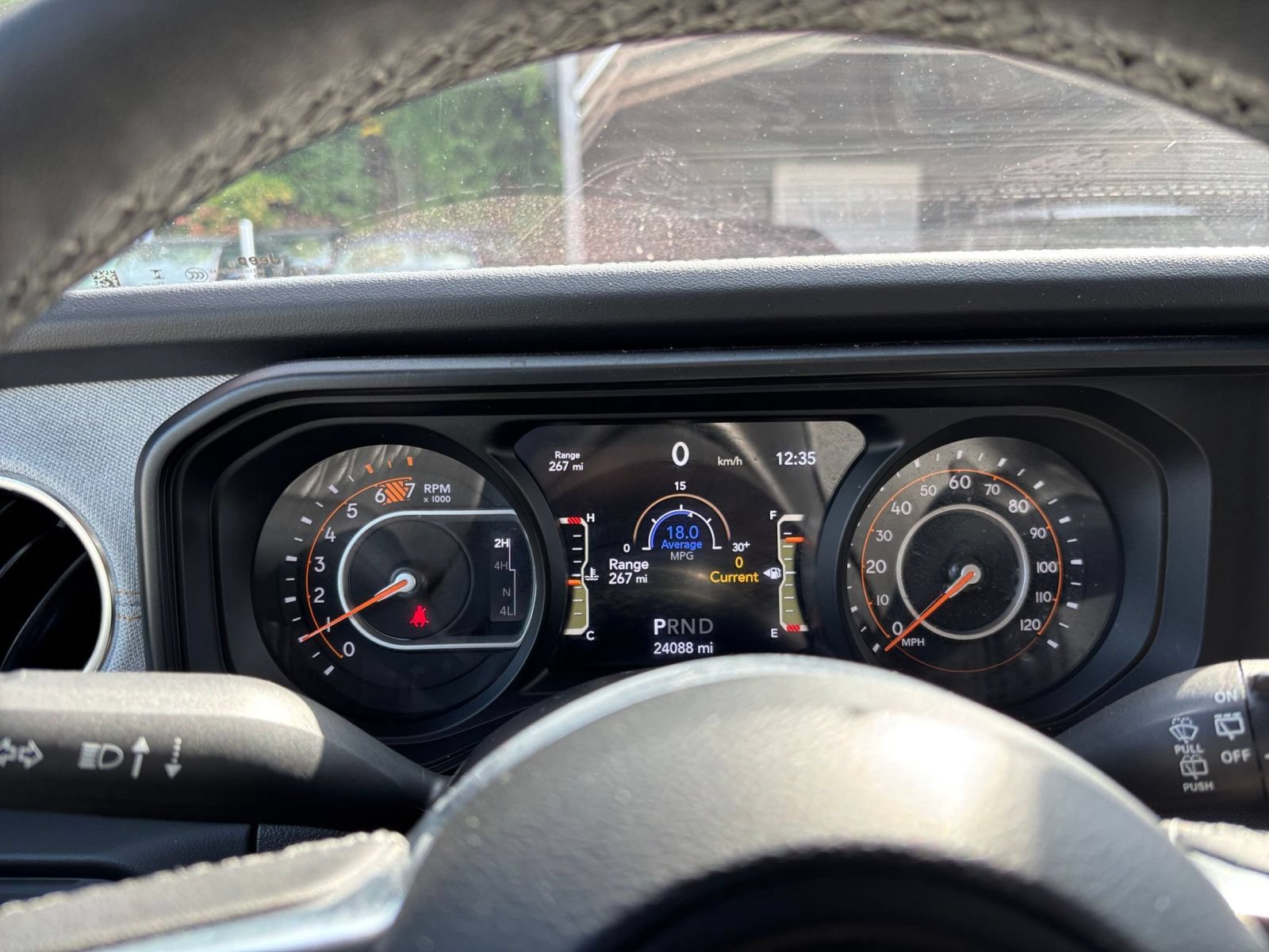 Used 2025 Jeep Wrangler Unlimited Sahara AWD/4WD image 39