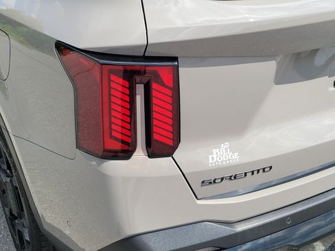 Used 2026 Kia Sorento SX AWD/4WD image 11