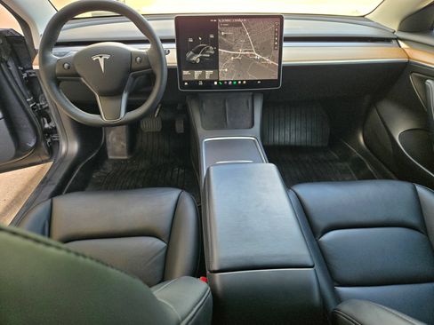 Used 2021 Tesla Model 3 Standard Range Plus RWD image 8