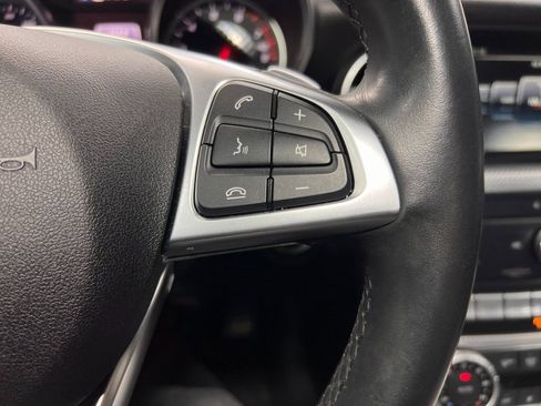 Used 2020 Mercedes-Benz SLC 300 SLC 300 image 14