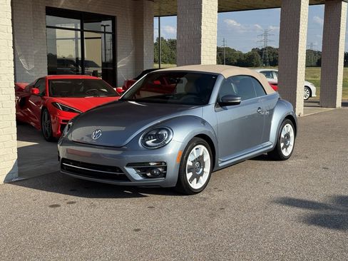 Used 2019 Volkswagen Beetle 2.0T Final Edition SEL image 3