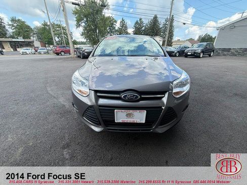 Used 2014 Ford Focus SE w/ SE Winter Package FWD image 8
