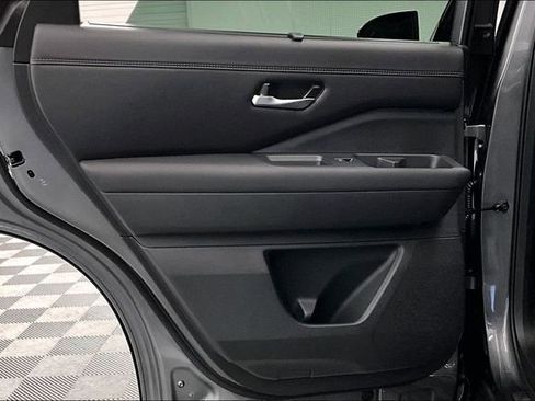 New 2025 Nissan Pathfinder Platinum w/ Lighting Package (N93) image 32