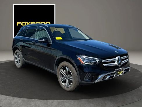 Used 2021 Mercedes-Benz GLC 300 4MATIC w/ Premium Package image 3