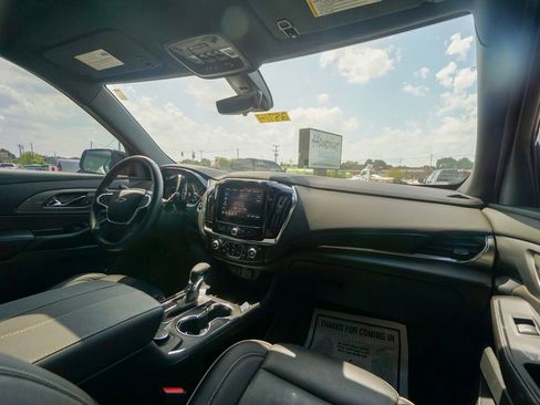 Used 2023 Chevrolet Traverse Premier w/ Redline Edition image 33