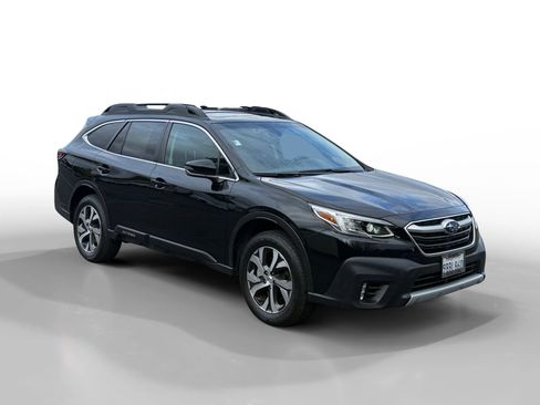 Certified 2022 Subaru Outback Limited image 7