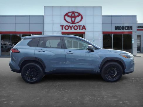Used 2026 Toyota Corolla Cross L image 4