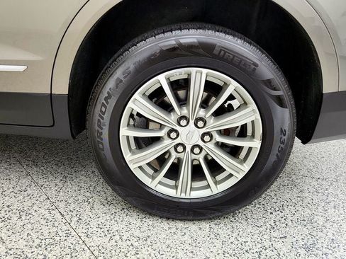 Used 2019 Cadillac XT5 Luxury FWD image 9
