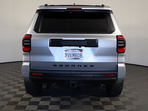 Used 2025 Toyota 4Runner TRD Off-Road Premium AWD/4WD image 5