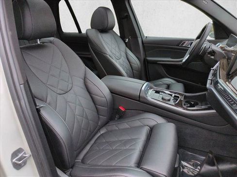 Used 2024 BMW X5 xDrive40i w/ Parking Assistance Package AWD/4WD image 22