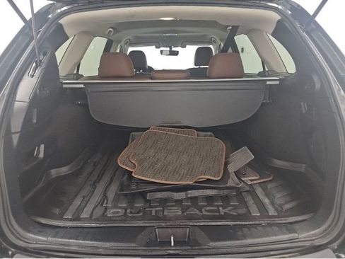 Used 2019 Subaru Outback 3.6R Touring image 10
