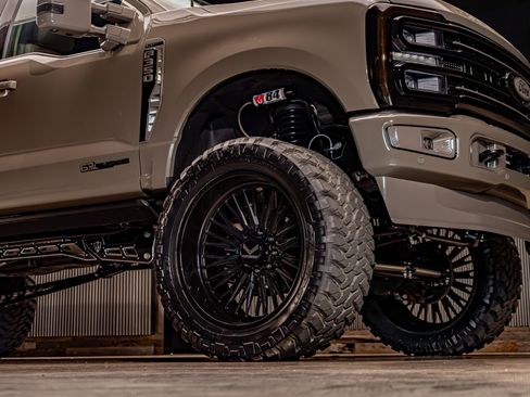 Used 2026 Ford F350 Platinum w/ Platinum Plus Package image 16