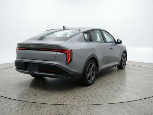 Used 2025 Kia K4 FWD image 9