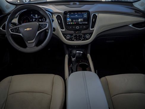 Used 2024 Chevrolet Malibu LT image 25