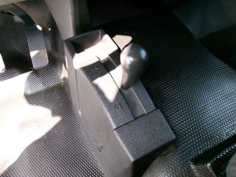 Used 2011 GMC Sierra 2500 W/T image 14