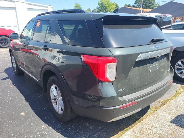 Used 2023 Ford Explorer XLT w/ Equipment Group 202A AWD/4WD image 4
