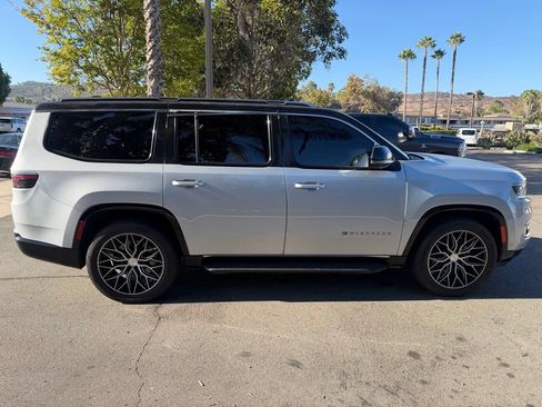 Used 2022 Jeep Wagoneer Series II RWD image 13
