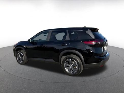 Used 2025 Nissan Rogue SV image 10