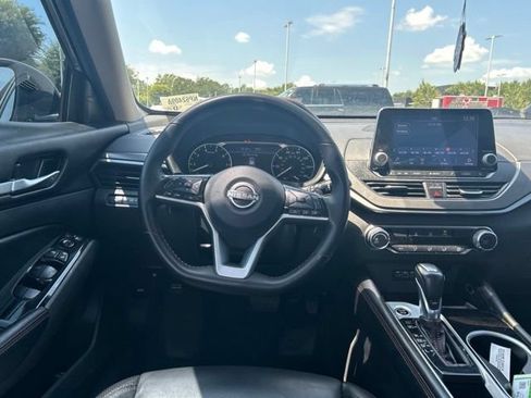 Used 2025 Nissan Altima 2.5 SR FWD image 20
