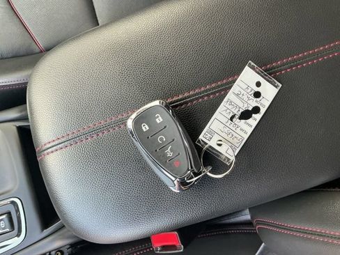 Used 2023 Chevrolet Equinox RS w/ RS Leather Package FWD image 28