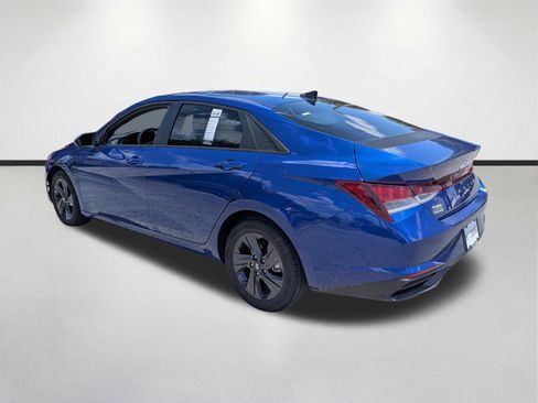 Used 2022 Hyundai Elantra SEL w/ Cargo Package FWD image 6